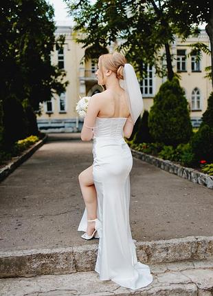Весільна сукня з розрізом 4