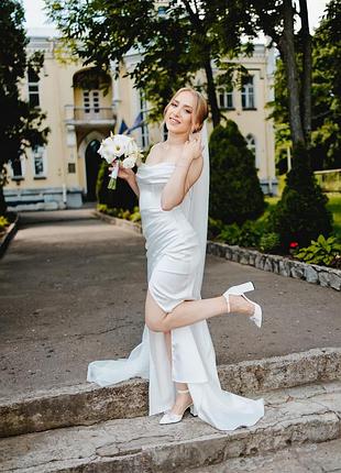 Весільна сукня з розрізом 6