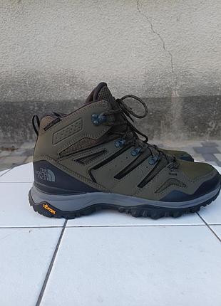 Ботинки фирмы the north face hedgehog mid futurelight(не промокают)
размер 45.5 длина стельки 29 см
состояние идеально