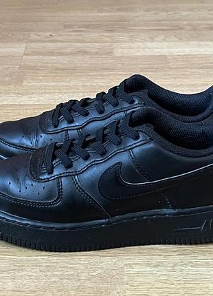 Кожаные кроссовки nike force оригинал в идеальном состоянии 37 размер
