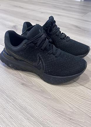 Чоловічі кросівки nike — 42 розмір, 27 см