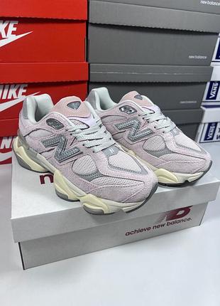 Жіночі кросівки new balance 9060 рожеві