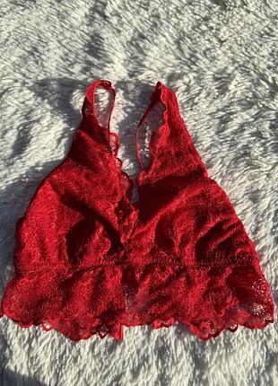 Топ h&m червоного кольору ( кружево)