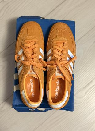 Adidas samba og orange rush 2