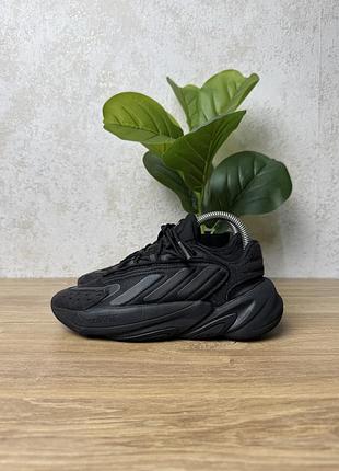 Жіночі кросівки adidas ozelia розмір 36