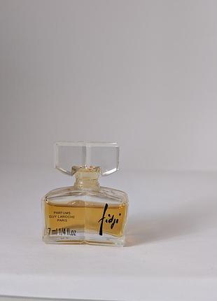 Guy laroche парфуми.