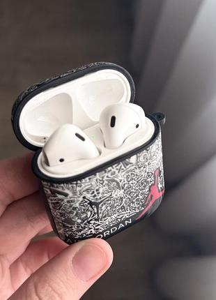 Кейс від airpods