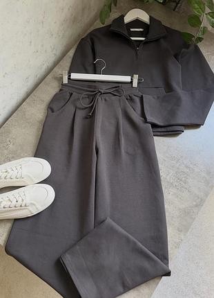 Шикарний костюм від zara спортивний, штани палацо