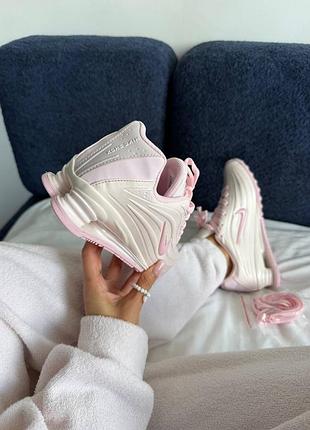 Nike shox r4 
pearl pink / pink foam 7
