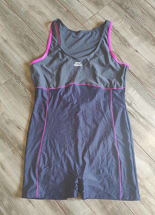 Спортивный купальник шортиками slazenger, размер 22 / 4xl (50-52) не одевался
