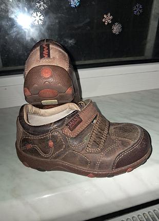 Кожаные кроссовки для мальчика clarks 5