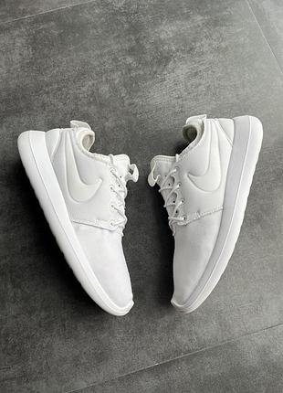 Кросівки жіночі nike roshe two 3