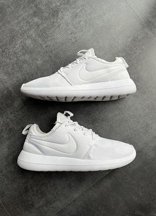 Кросівки жіночі nike roshe two