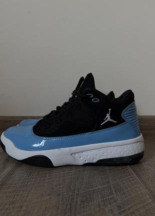 Кросівки чоловічі jordan max aura 2. розмір 41/26 см