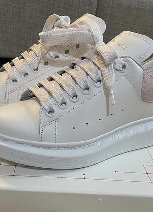 Жіночі кросівки александр маквин alexander mcqueen white rose