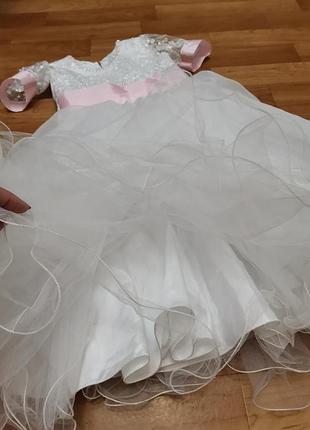 Нарядное платье на девочку 5-6лет 8