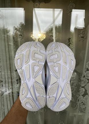 Кроссовки hoka bondi 8 размер 36 4