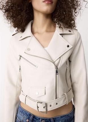 Косуха молочна stradivarius нова 3