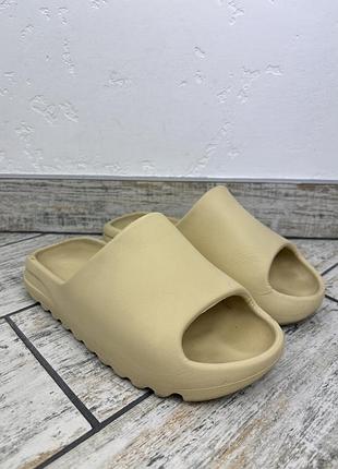 Adidas yeezy slide 2
