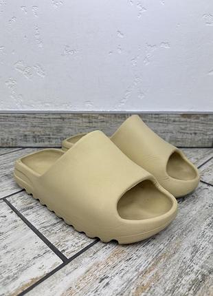Adidas yeezy slide 3