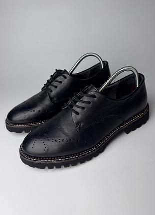 Шкіряні жіночі туфлі clarks 4