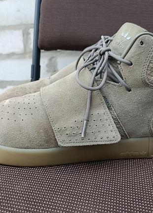 Мужские высокие кроссовки / кеды adidas tubular invader strap, оливковые, р. 12.5 (30.5 см)