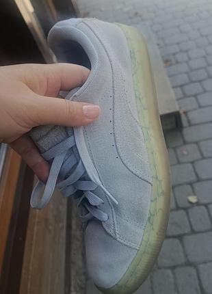 Кроссовки легкие
