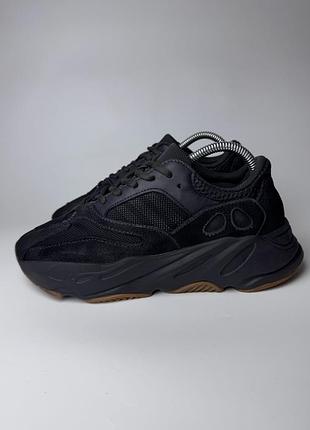 Кросівки adidas yeezy boost 700