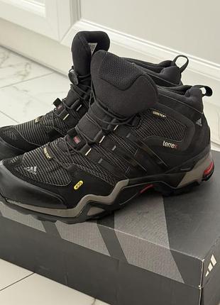Чоловічі зимові кросівки adidas terrex fast r mid gore-tex чо
