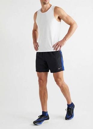 Чоловічі чорні спортивні шорти від nike  розмір xl оригінал