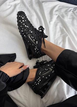 Nike shox r4
black pearl / rhinestone 4