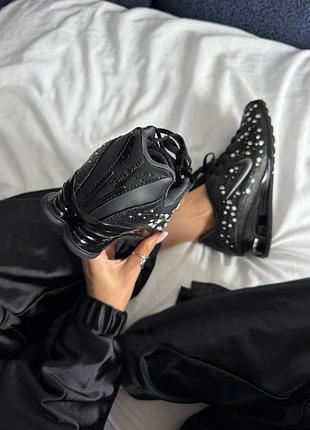 Nike shox r4
black pearl / rhinestone 8