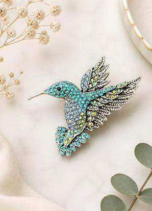 🐦✨ вишукана брошка «пташка колібрі» з бірюзовими та різнокольоровими кристалами 💎