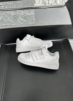 Adidas forum low white 43