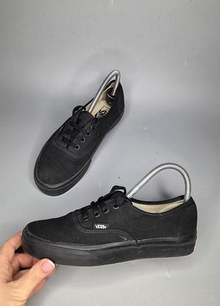 Кеди vans authentic black з текстильним верхом та чорною гумовою підошвою