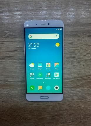 Б/у смартфон xiaomi redmi mi5 3/32gb 5.15" dual sim 4g lte bluetooth