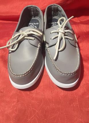 Чоловічі шкіряні топсайдери  sperry