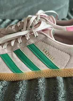 Кросівки adidas 2