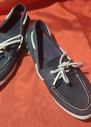 Стильные женские кожаные топсайдеры sperry