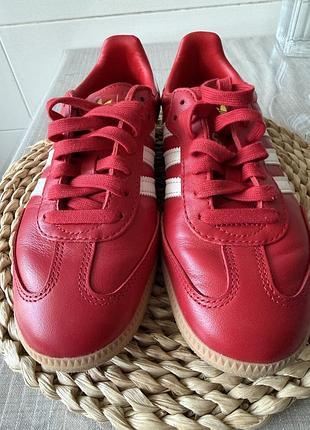 Заголовок: червоні шкіряні кросівки adidas gazelle (р. 38), ідеальний стан.