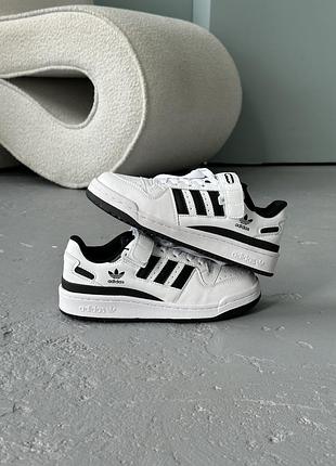 Adidas forum low white/black 37