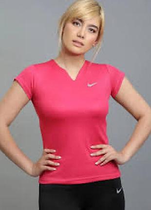 Женская розовая спортивная футболка nike, спортивная футболка, рожева спортивна футболка nike, футболка для спорту