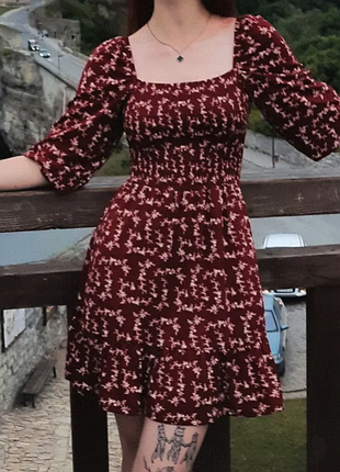 Коротка приталена сукня cropp 2