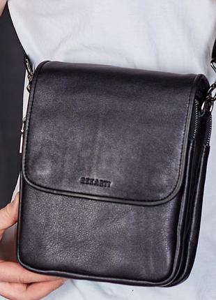Сумка с клапаном через плечо кожаная черная tiding bag td-20033
