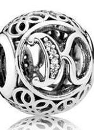 Серебряный шарм пандора «буква k» 791855cz