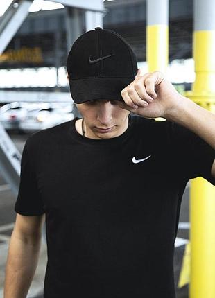 Кепка мужская nike черная с черным лого