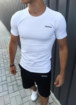 Футболка reebok біла 2