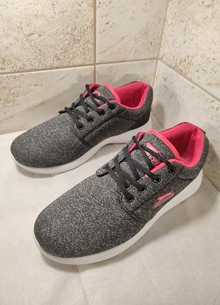 Легкие кроссовки от slazenger 2