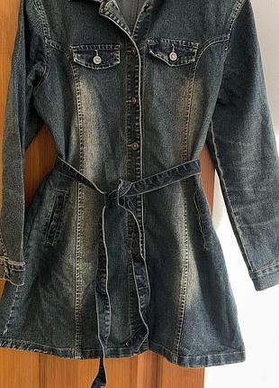 Джинсовый кардиган под пояс присутствует стрейч