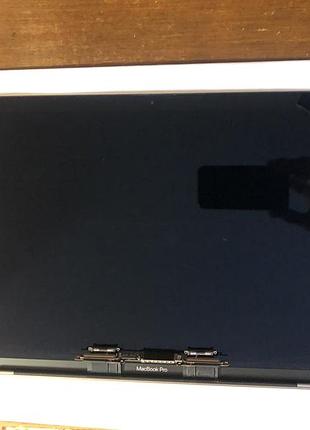 Модуль матриця macbook pro a1990 під ремонт шлейфу флексгейт